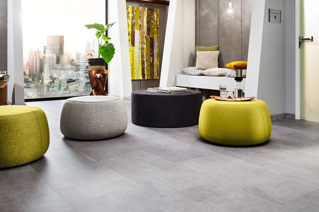 Java Beton Wohnholz und Türen