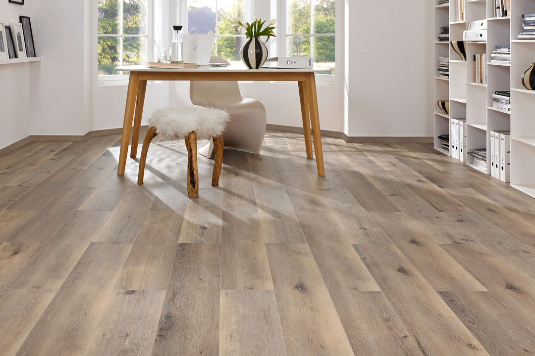 Java Noblesseiche Wohnholz und Türen