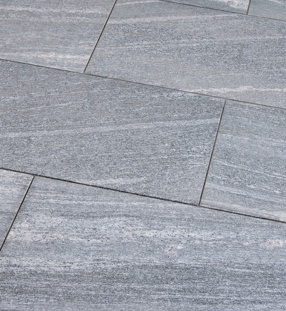 Rüppel 4Home Terrassenplatte Biasca silbergrau-liniert 120x40x3cm