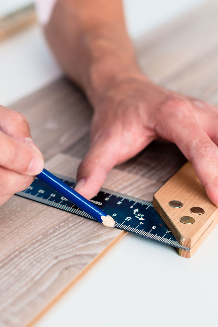 Ausmessung Holzbrett